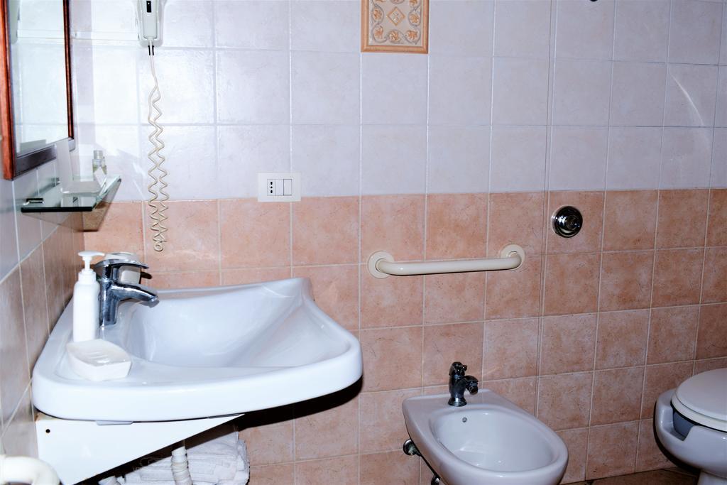 Greta Hotel 3*